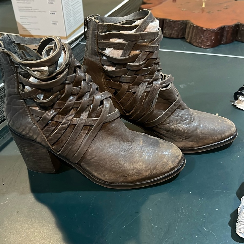 Free People Carrera booties size 41